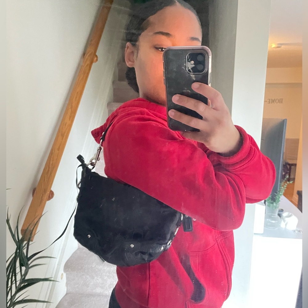 𝘔𝘪𝘯𝘪 𝘊𝘢𝘳𝘭𝘺 𝘗𝘶𝘳𝘴𝘦🖤 - Picture 9 of 10